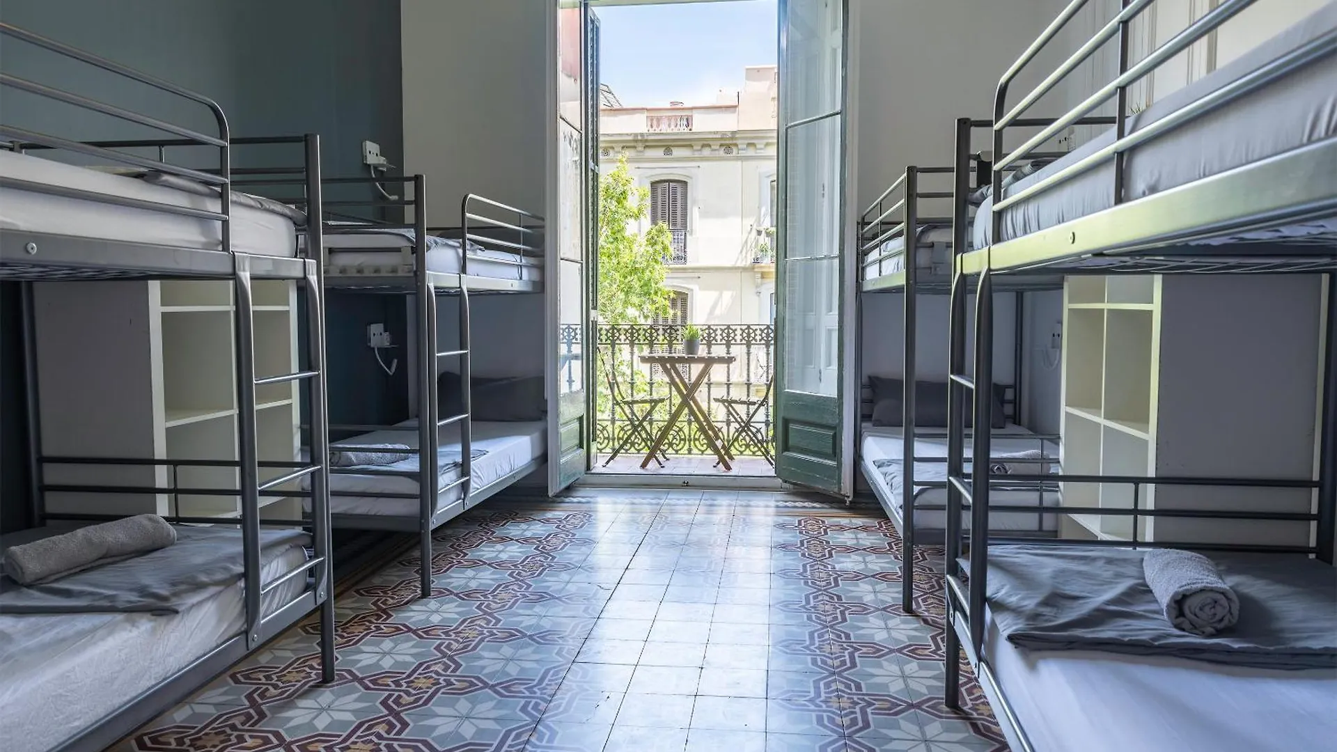 Fabrizzio'S Petit Hostel Barcelona