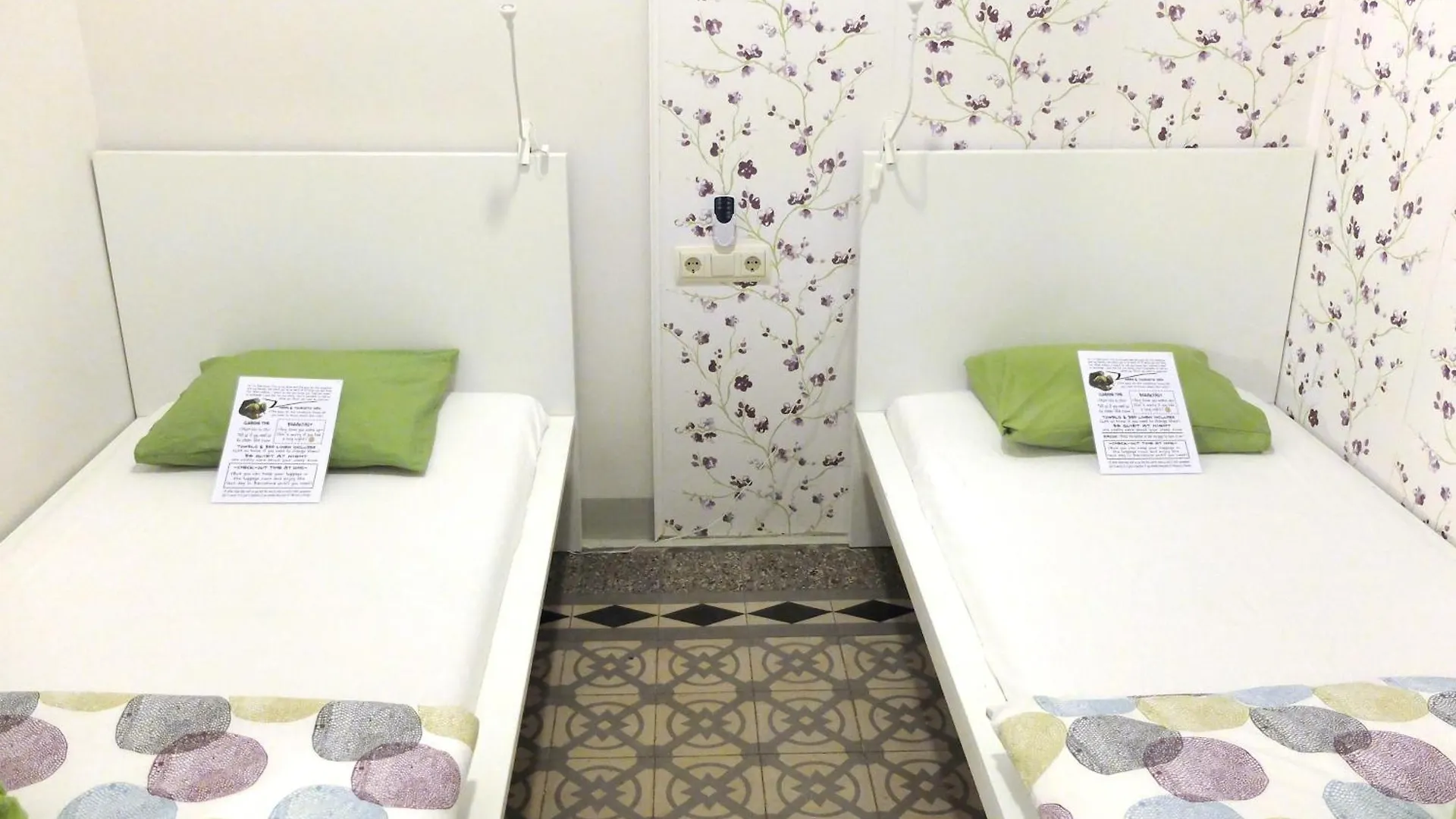 Fabrizzio'S Petit Hostel Barcelona 0*,  Spain