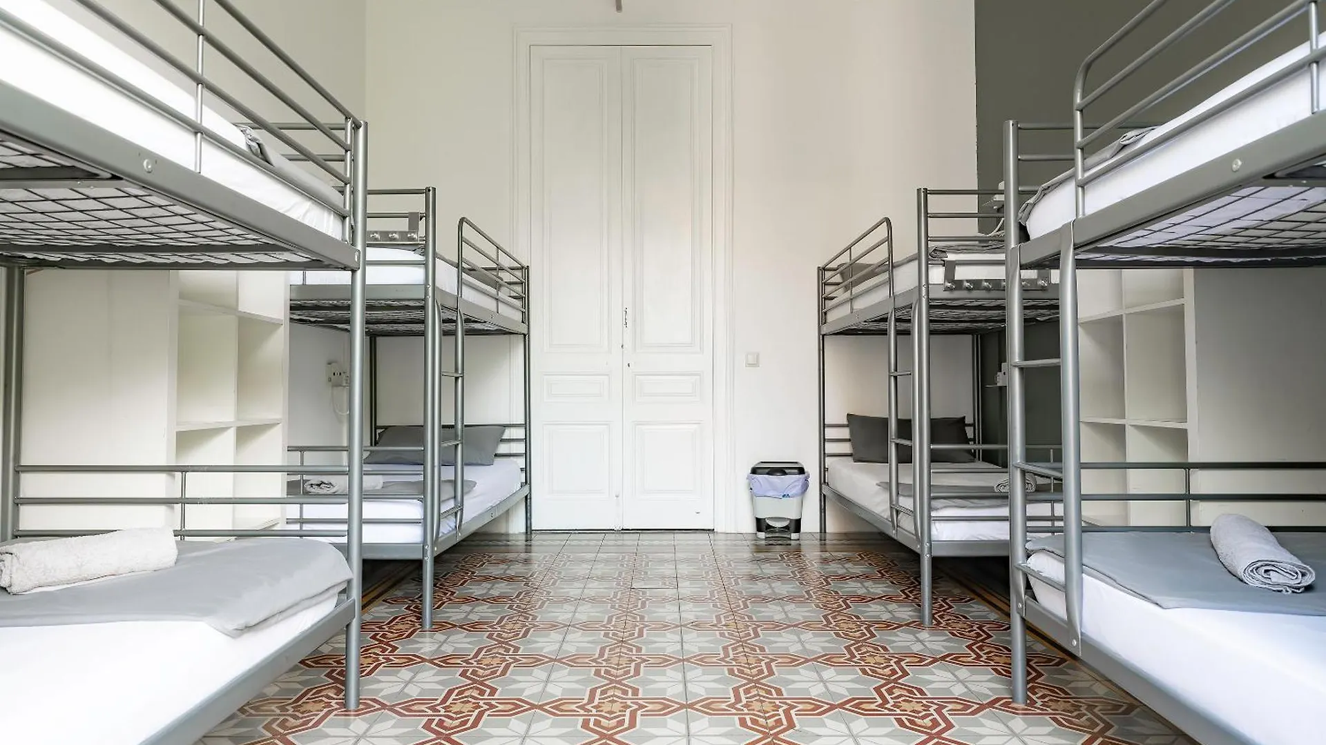 Fabrizzio'S Petit Hostel Barcelona