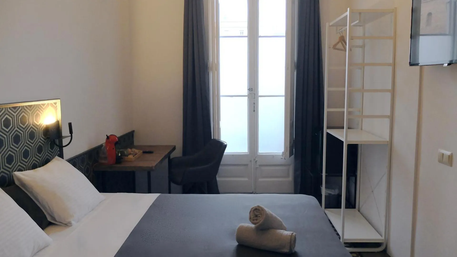 Fabrizzio'S Petit Hostel Barcelona 0*,  Spain