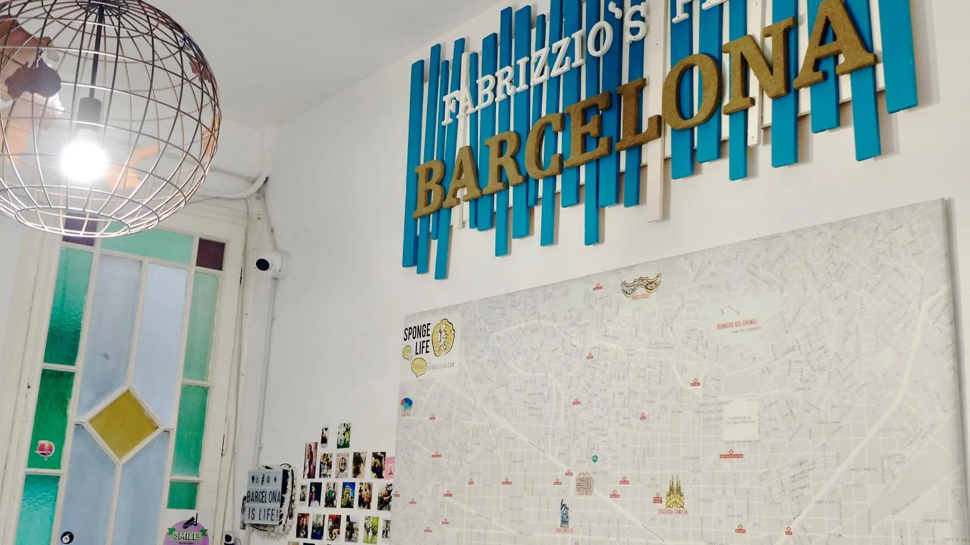 Fabrizzio'S Petit Hostel Barcelona Spain