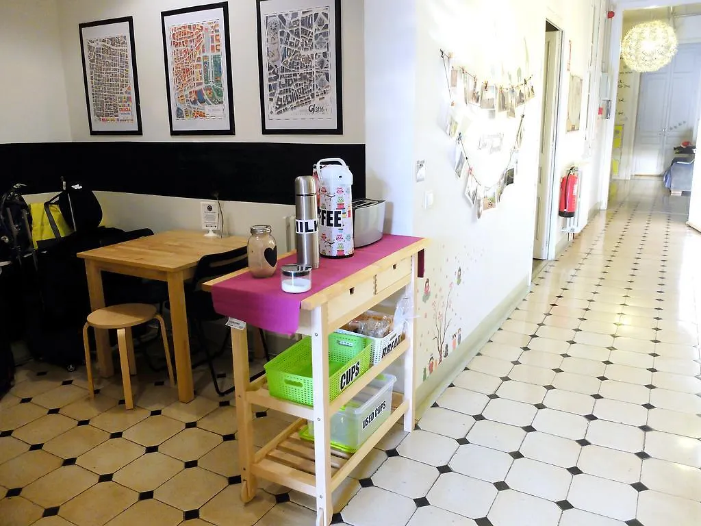 Fabrizzio'S Petit Hostel Barcelona